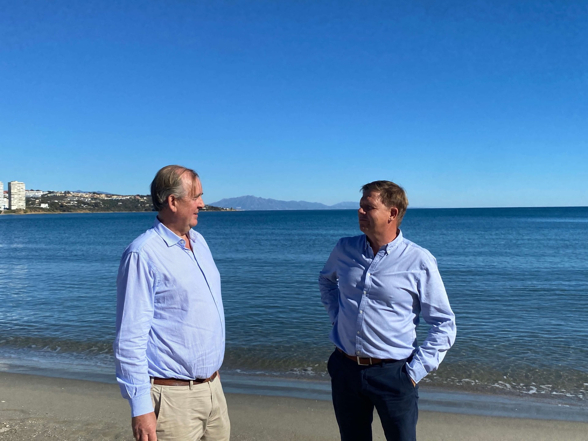 Open Frontiers: Expertise en Uitmuntendheid Ontketenen in Sotogrande