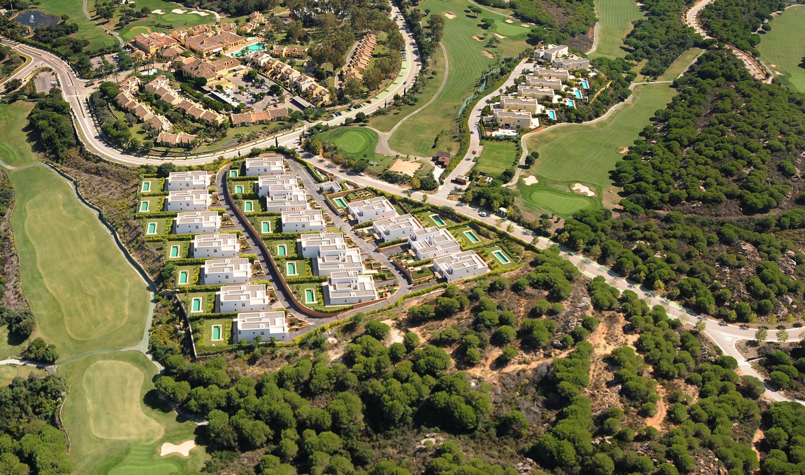Discover Serenity and Style at Las Cimas: A Prime Property Close to Sotogrande’s Heart